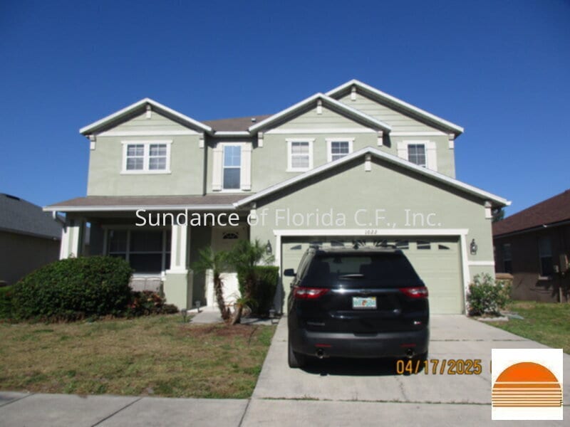 Large Family Home with Screened Pool - Large Family Home with Screened Pool