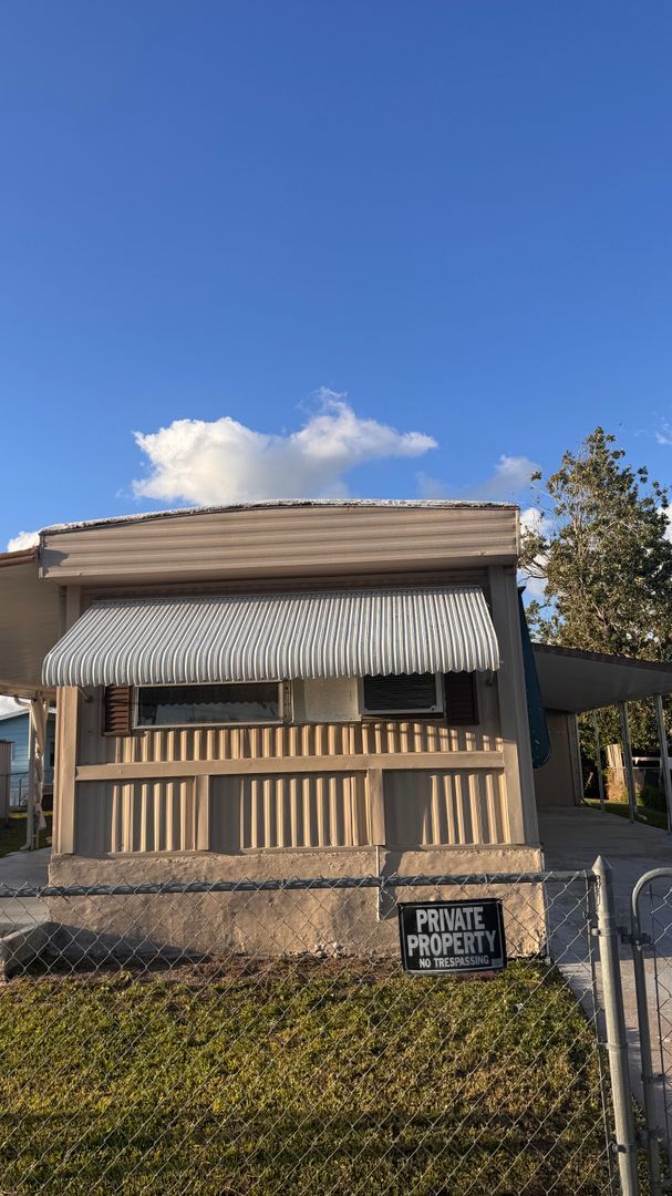 Foto del edificio - The Shire Mobile Home NE Palm Bay FOR RENT!