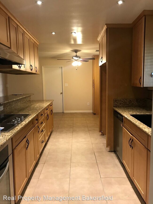 Building Photo - 3 br, 2 bath House - 2620 Carriage St