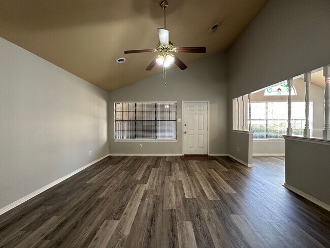 Building Photo - 35 Aberdeen Cir