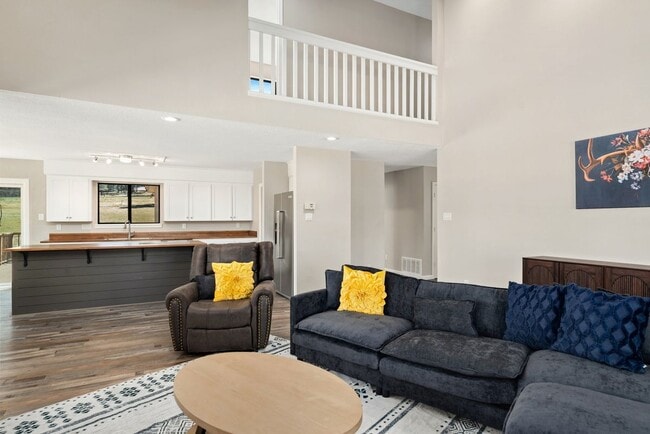 Building Photo - 104 Bogie Ln