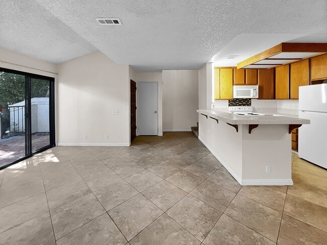 Building Photo - 4125 Porte De Merano