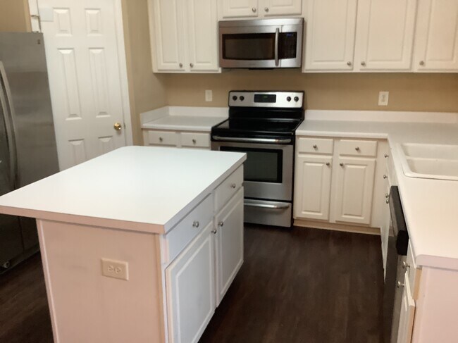 Foto del edificio - 1432 Cantwell Ct