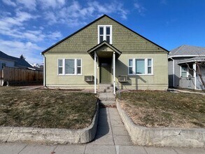 Building Photo - 522 Orondo Ave