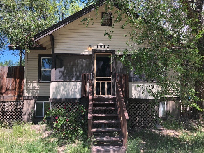 Primary Photo - Lower Level Daylight Apartment near NNU