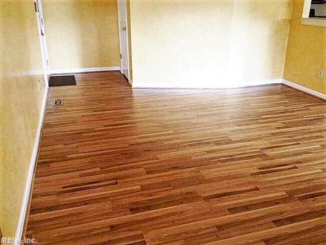 Foto del edificio - 420 River Forest Rd