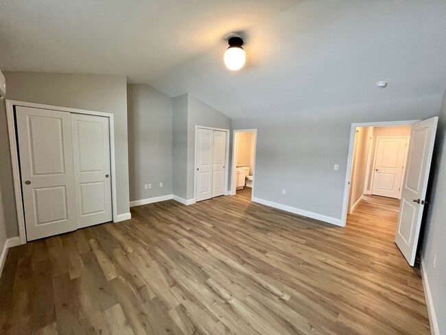 Building Photo - River's Edge Apartments