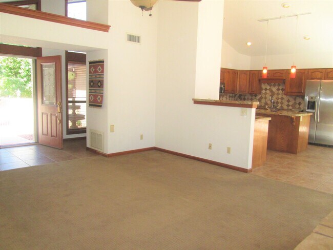 Building Photo - Unfurnished, 1-year long-term rental