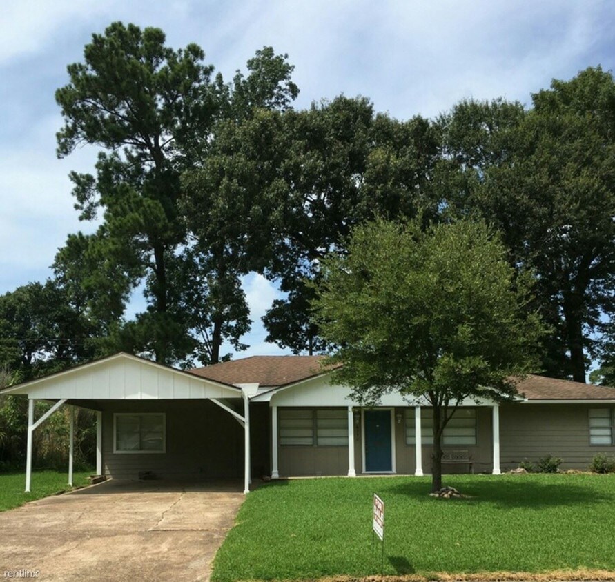 4770 Baywood Ln, Beaumont, TX 77706 House for Rent in Beaumont, TX