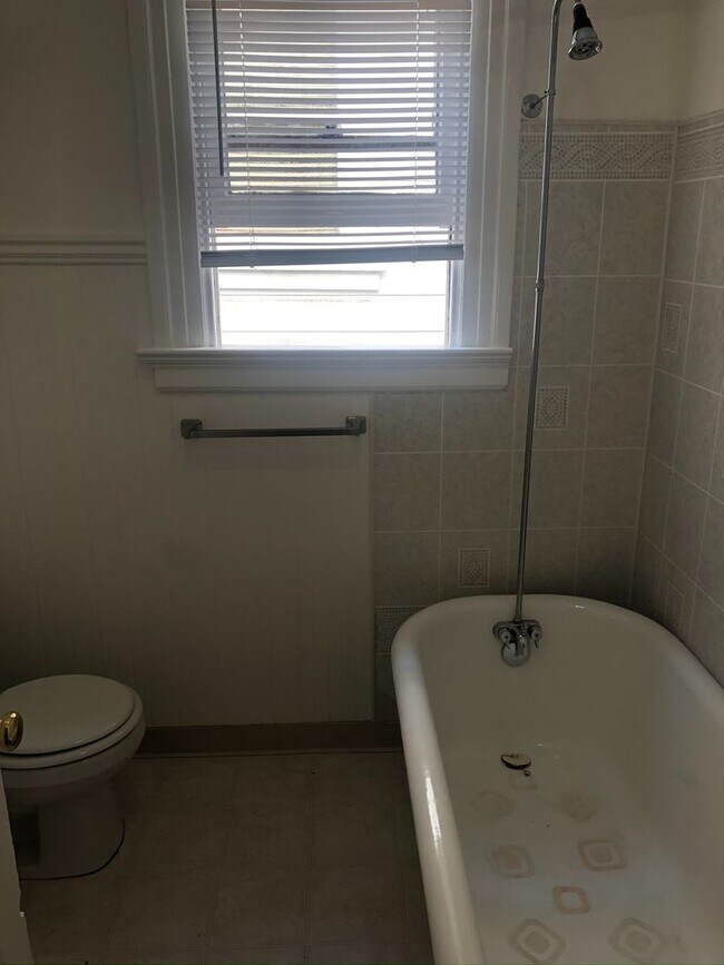 Foto del edificio - 2 Bedroom, 1 Bath in the Heart of the Miss...