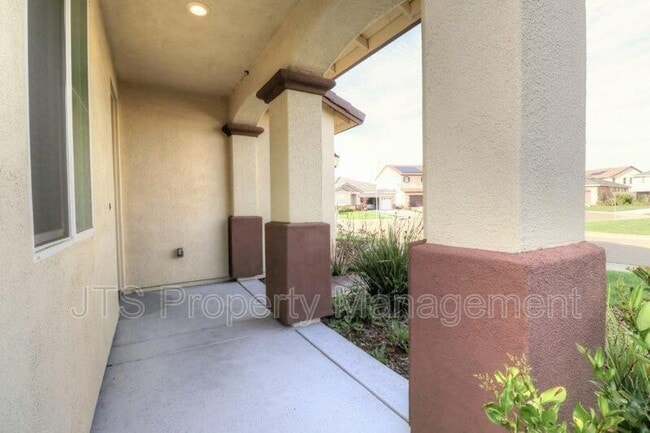 Building Photo - 5122 Mossy Stone Way