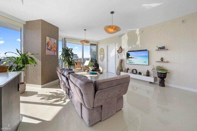 Foto del edificio - 2 br, 2.5 bath Condo - 488 NE 18th St Unit...