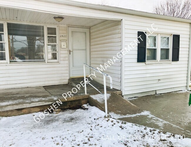 Building Photo - 4 Bedroom 1 Bath Home