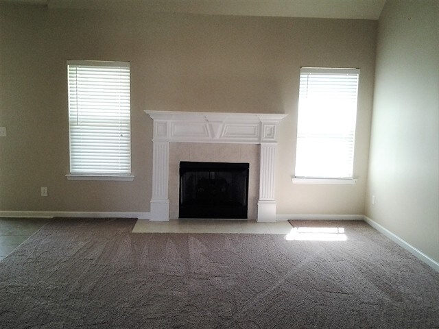 Building Photo - 5441 Sabin Court
