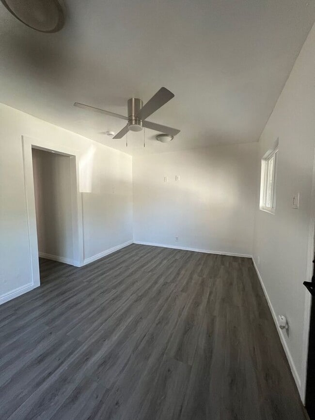 Building Photo - Available Now Welcome to your new casa —classic LA charm meets modern comfort