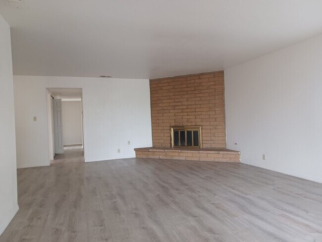 Foto del edificio - Charming 3BR,  2.5 Bath House in Grover Beach