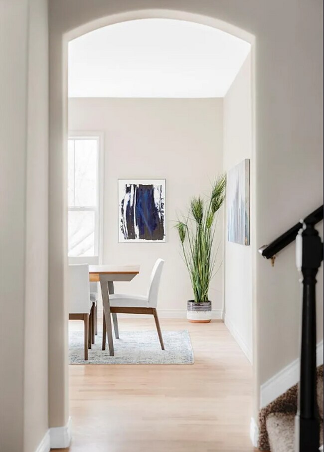 Foto del edificio - Modern Comfort in Bradburn’s Most Sought-A...