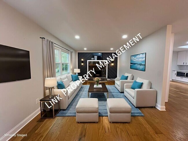 Foto del edificio - 3235 Haywood Ave