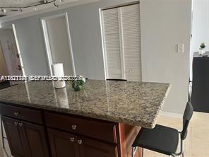 Building Photo - 825 Brickell Bay Dr