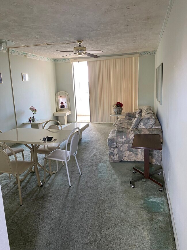 Foto del edificio - 2861 Somerset Dr