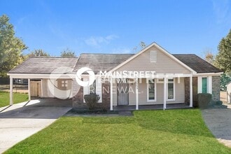 Building Photo - 3555 Dorchester Dr