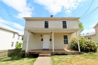 Building Photo - 270 W Bruce St