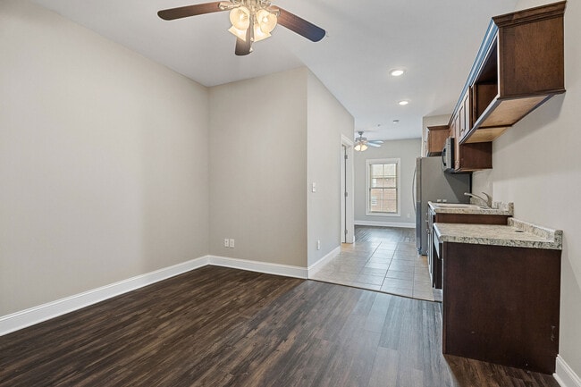 Building Photo - Eagle Village