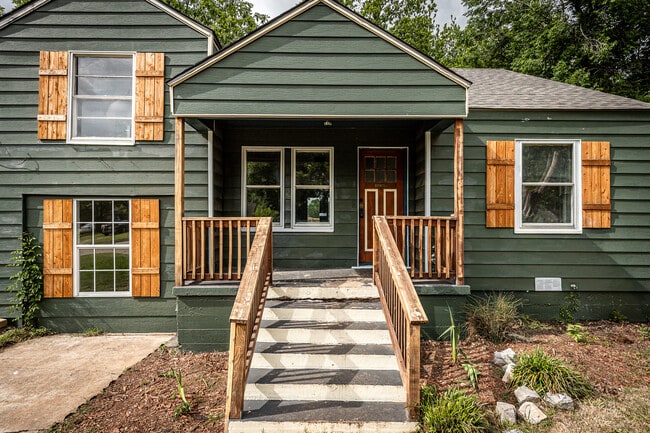 Foto del edificio - 1925 NW Oak Ave