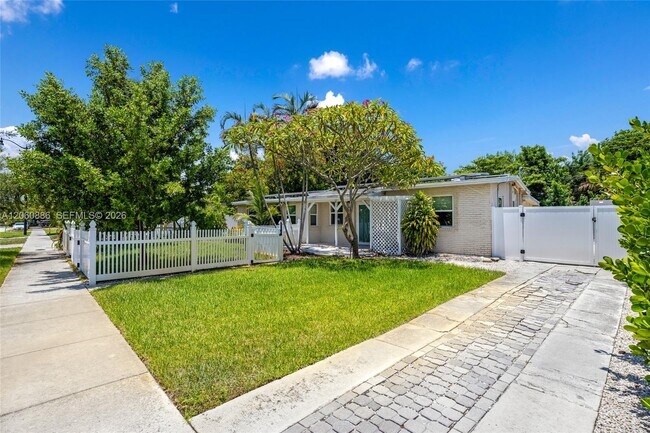 Foto del edificio - 1837 NE 48th Ct