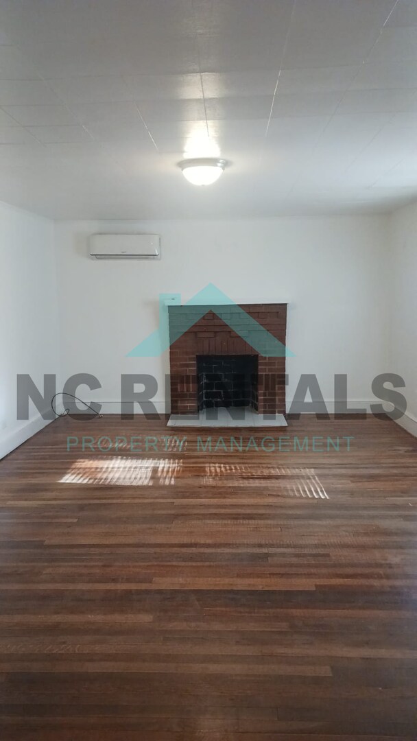 Foto del edificio - 3516 N Church St