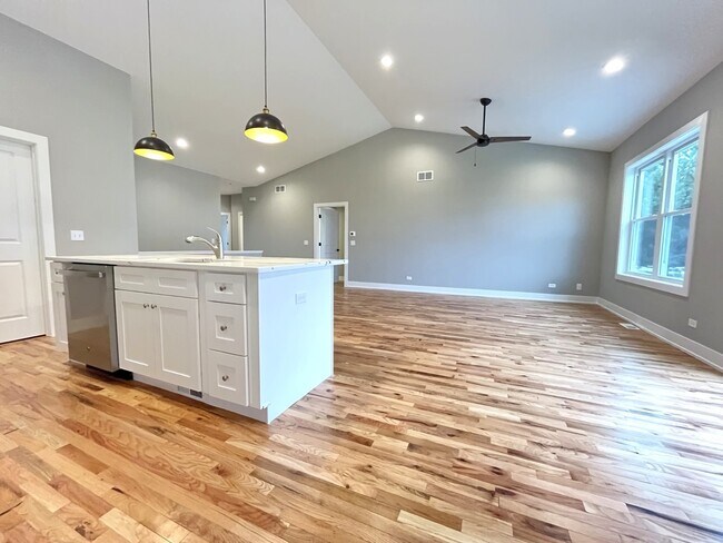 Foto del edificio - 956 Partridge Cir