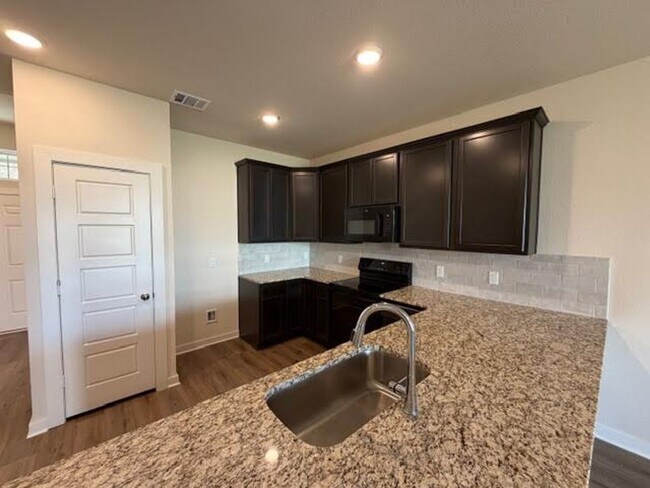 Foto del edificio - New Build in China Spring