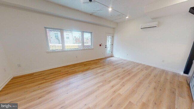 Building Photo - 1327 N Marston St