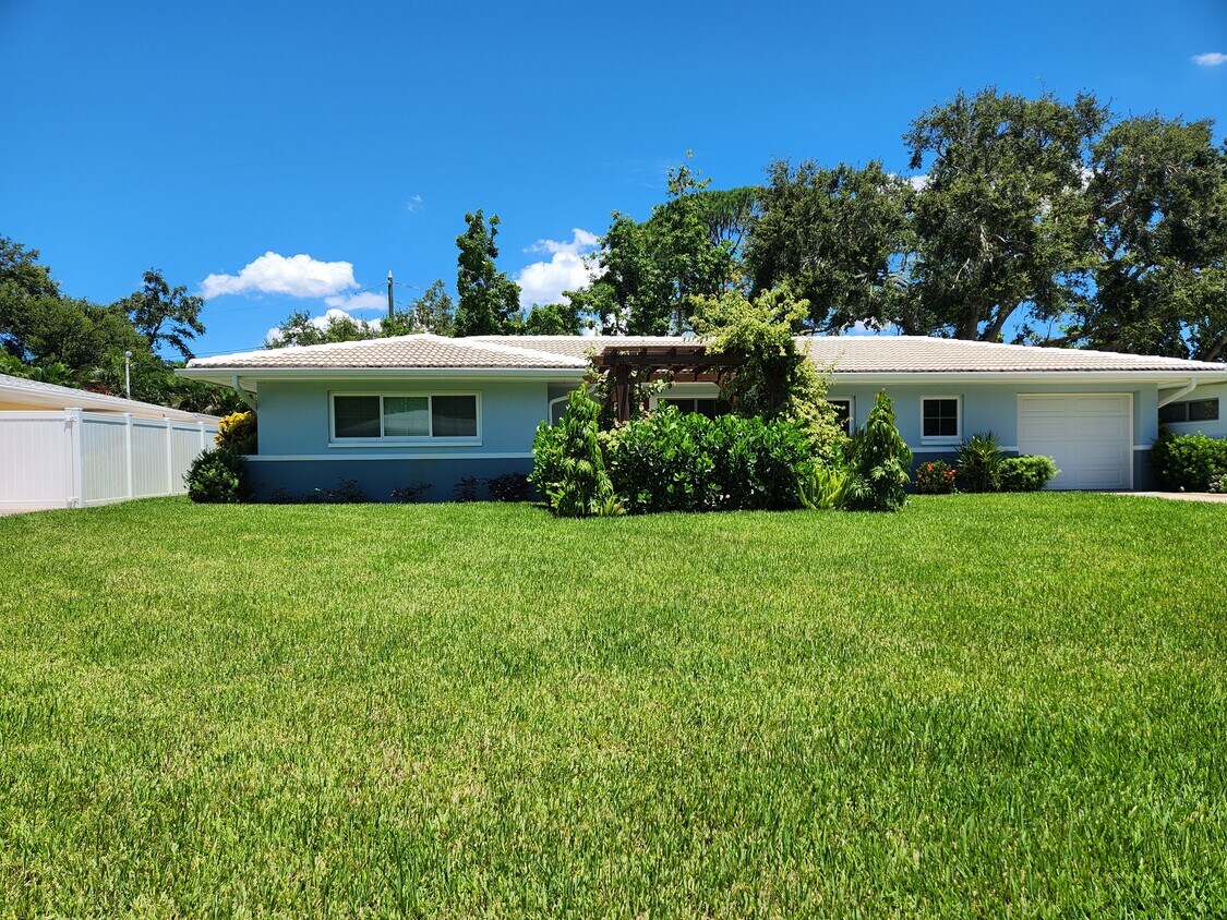 Large private yard with all maintenance included. - 8215 32nd Ave N