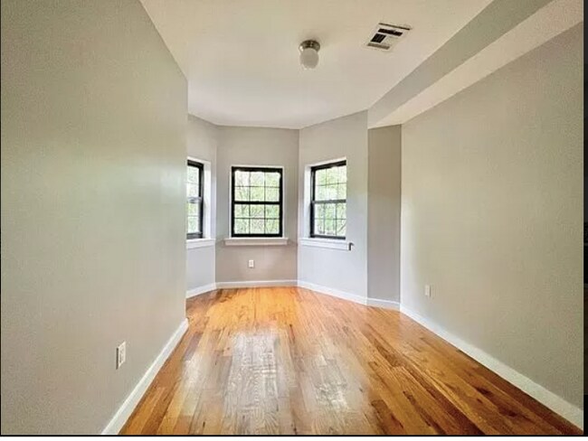 Foto del edificio - 1247 Jefferson Ave