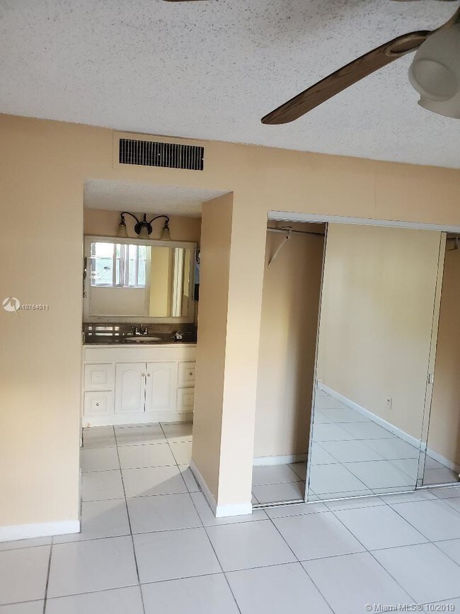 Foto del edificio - 3300 Spanish Moss Terrace