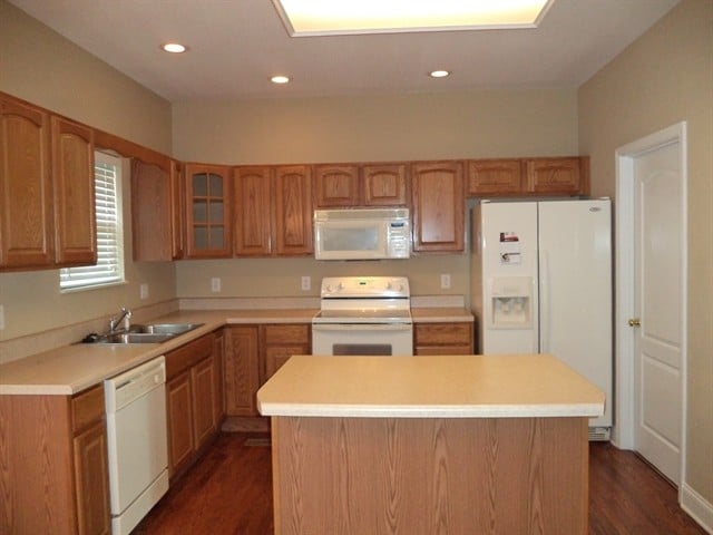 Foto del edificio - 4635 Aylesbury Dr