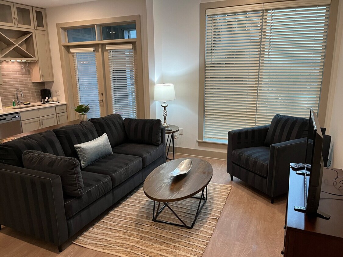 Foto principal - 13222 Ballantyne Corporate Pl