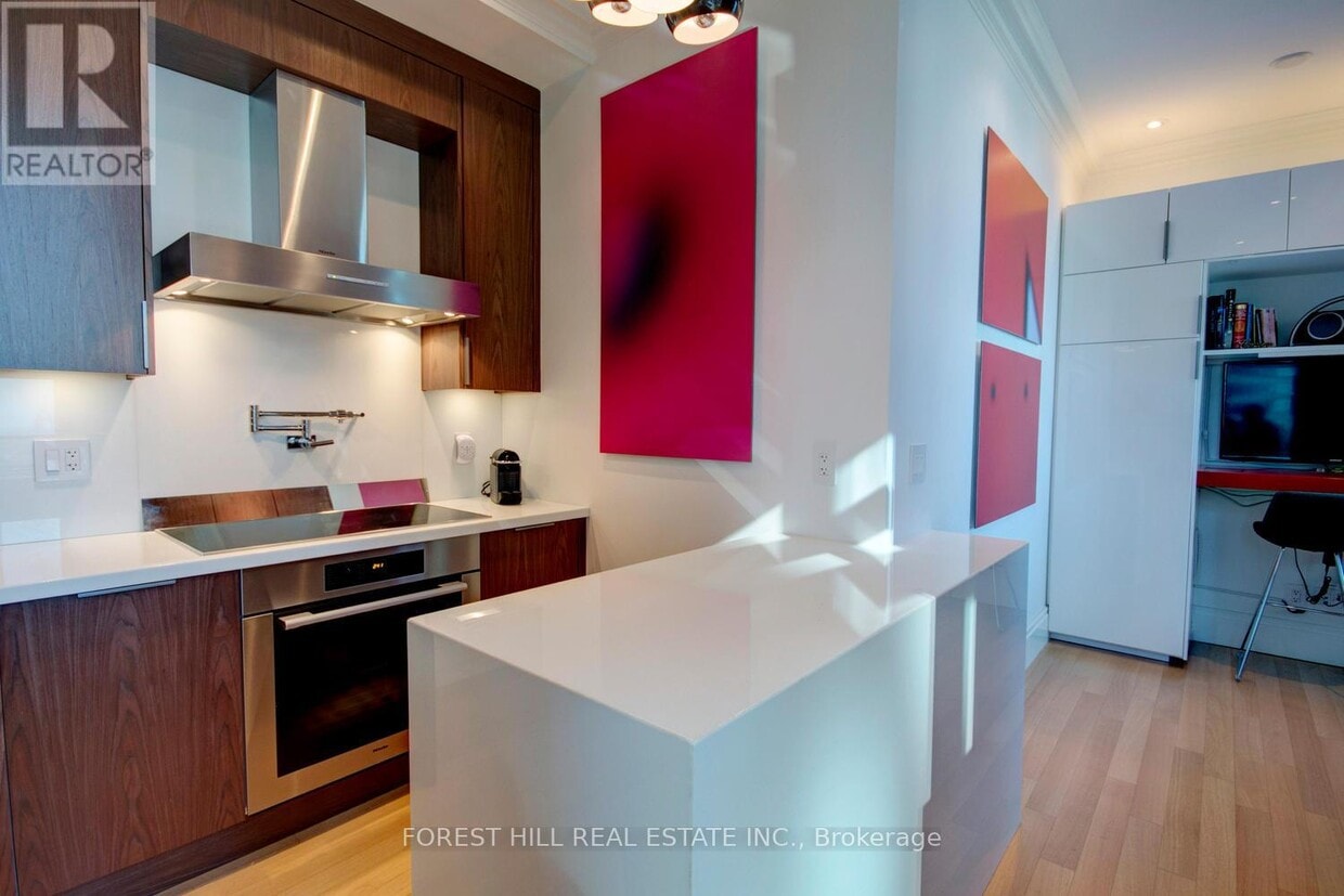 Photo principale - 311 Bay St.