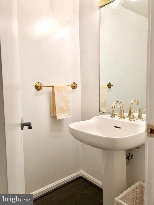 Foto del edificio - 1200 23rd St NW