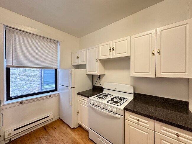 Foto del edificio - 1030 Dempster St