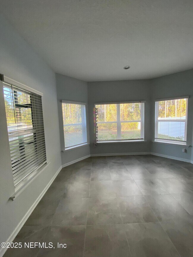 Building Photo - 291 Holly Forest Dr