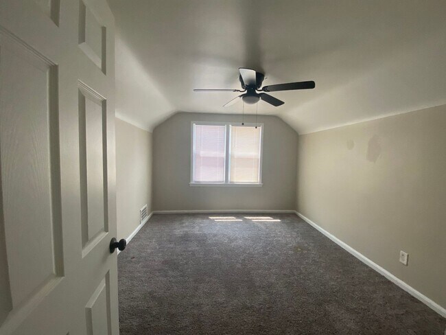 Foto del edificio - Fully Renovated 3-Bedroom Home – Move-In R...