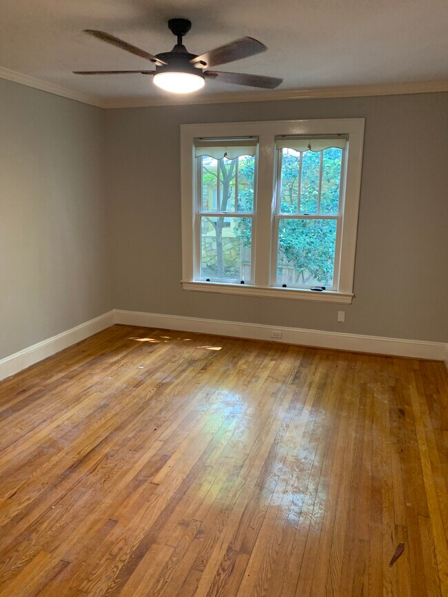 Bedroom #3 14' x 13' - 2146 McClintock Rd