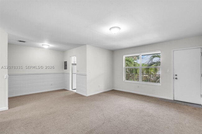 Building Photo - 255 Sunrise Dr
