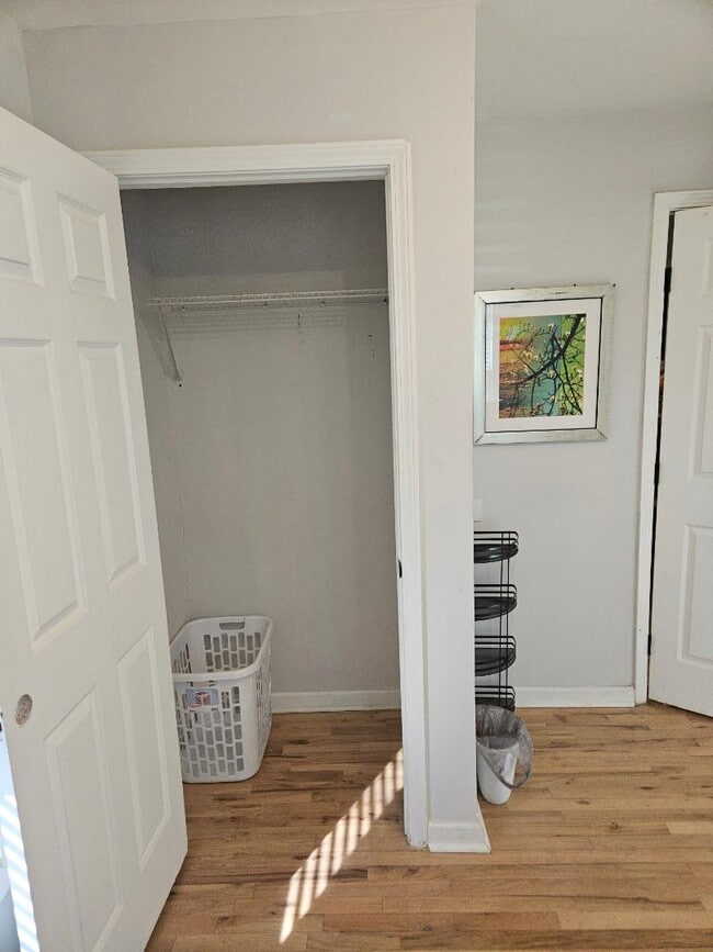 Photo - 904 Smith St SW Apartment