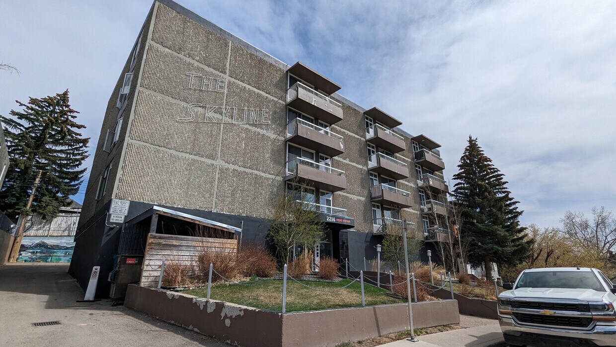 The Skyline in Bankview Apartments 2216 17B SW Calgary, AB