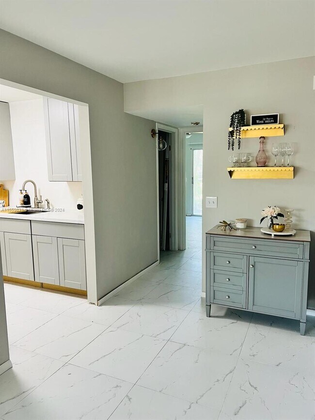Foto del edificio - 13455 SW 3rd St