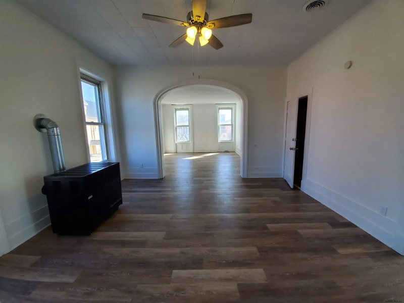 Foto principal - 2339 4th Ave