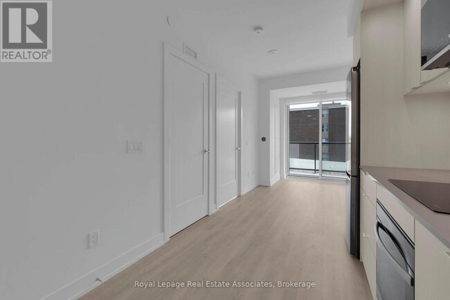 Building Photo - 60 Central Park Roadway